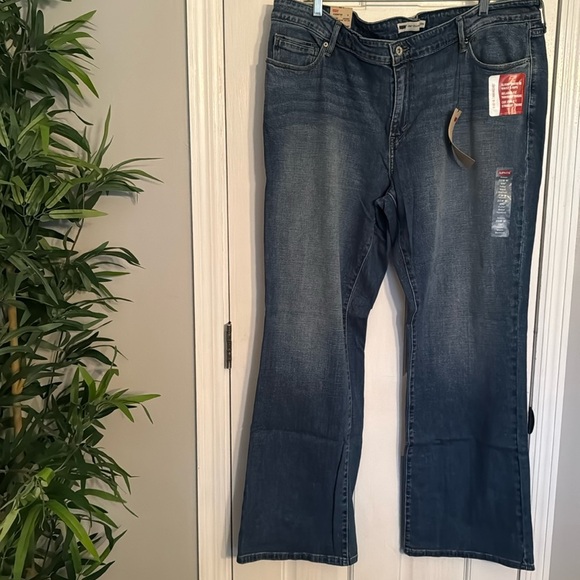 Levi’s fuller waist bootcut jeans 20W NWT - Picture 5 of 10